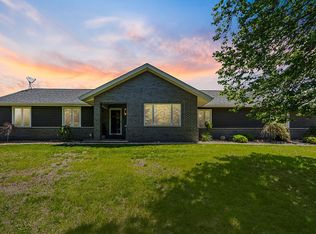 6440 Waverly Rd, Cedar Falls, IA 50613