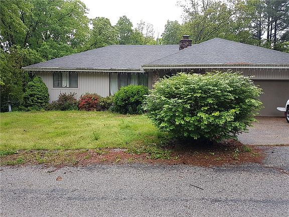 3rd image of 35 Duxford Cir