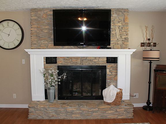 Gas fireplace