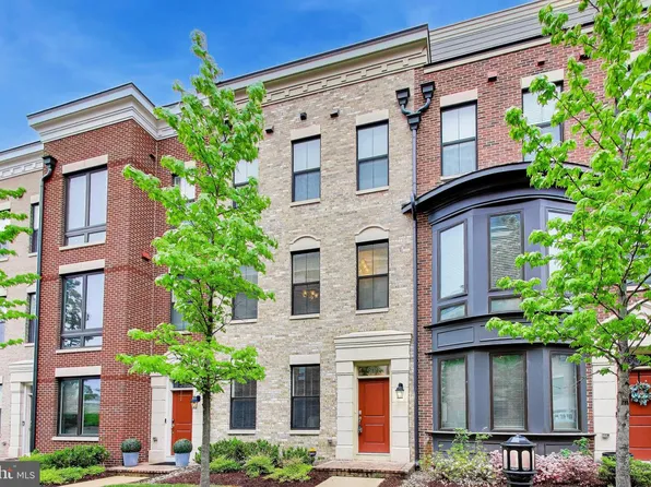 507 Silver Clipper Ln, Oxon Hill, MD 20745
