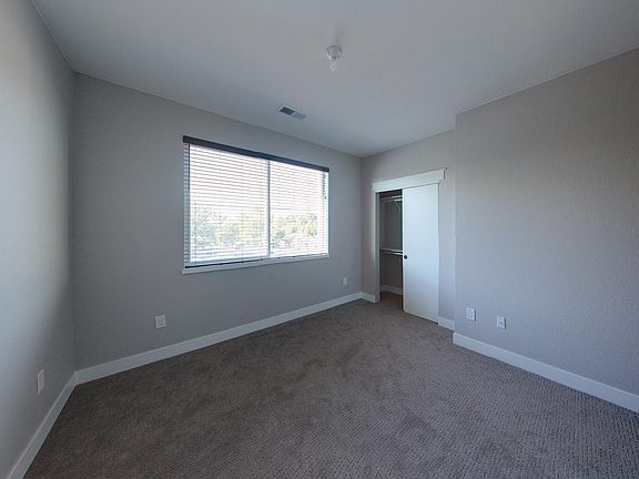 5th image of 4925 W 10th Ave #109