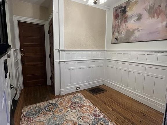 2nd image of 575 Auburn Ave #U