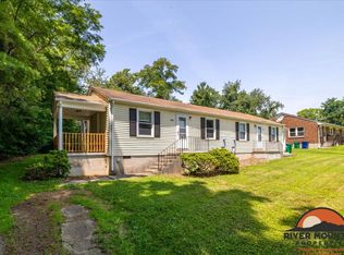 1003 Montgomery St NW, Blacksburg, VA 24060