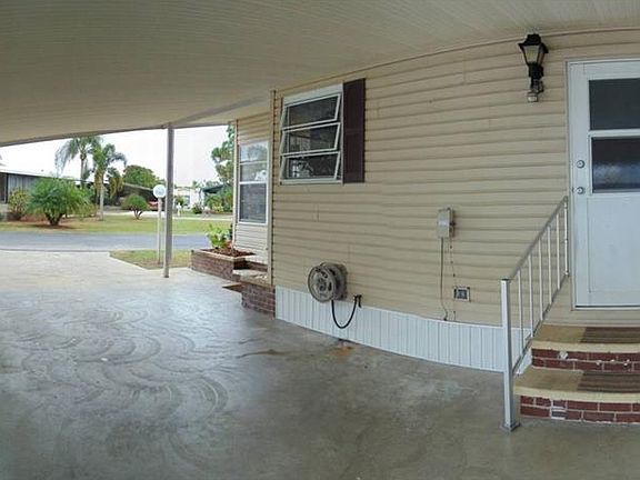 3rd image of 230 Tasmania Ln