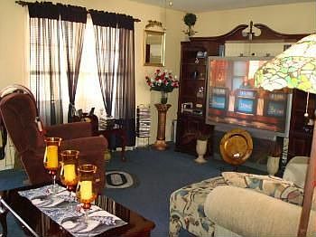 4th image of 7417 Dell Dr