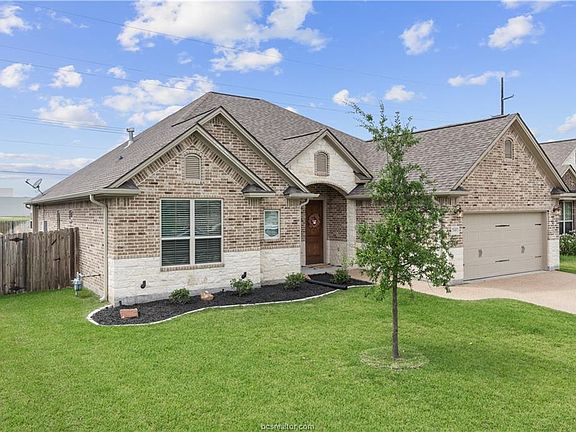 2nd image of 2148 Chestnut Oak Cir