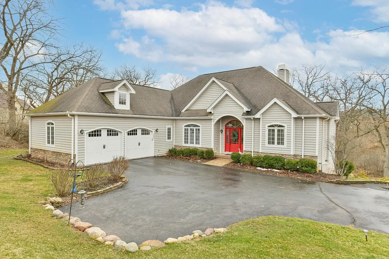 1221 Masters ROAD photo 1