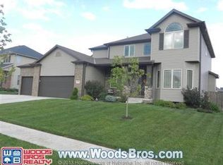 9514 Keystone Dr, Lincoln, NE 68516