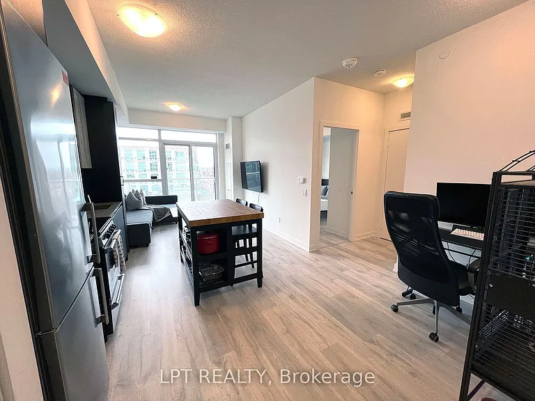 251 Manitoba St #1211 — Photo 4