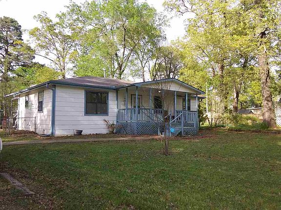 2nd image of 115 E Avenue G