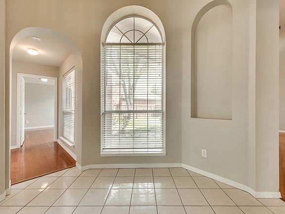 3rd image of 3124 Glory Ln