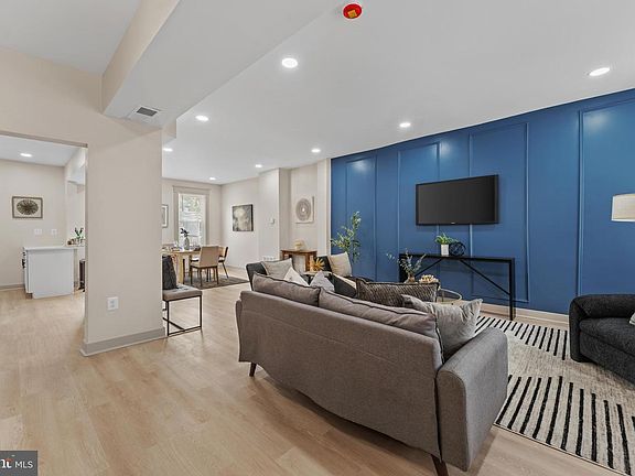 5th image of 1909 Ruxton Ave