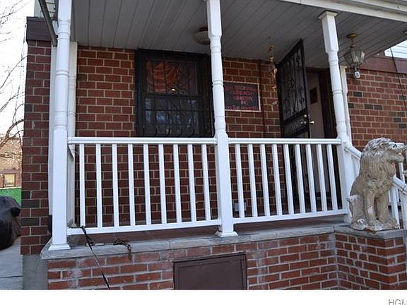 3rd image of 789 Jackson Ave