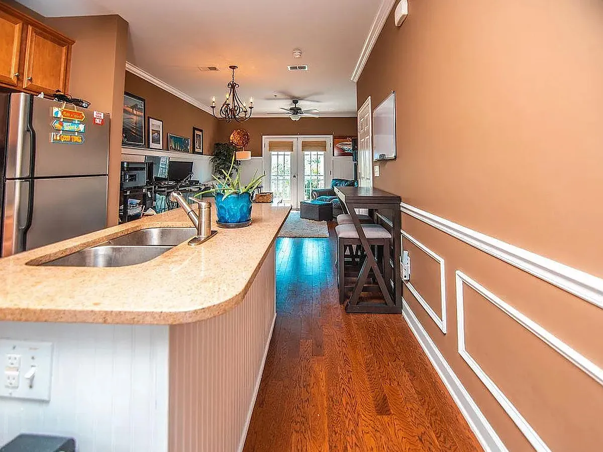 2 bed, 2.5 bath, 1776 sqft, $1,650 — Photo 3