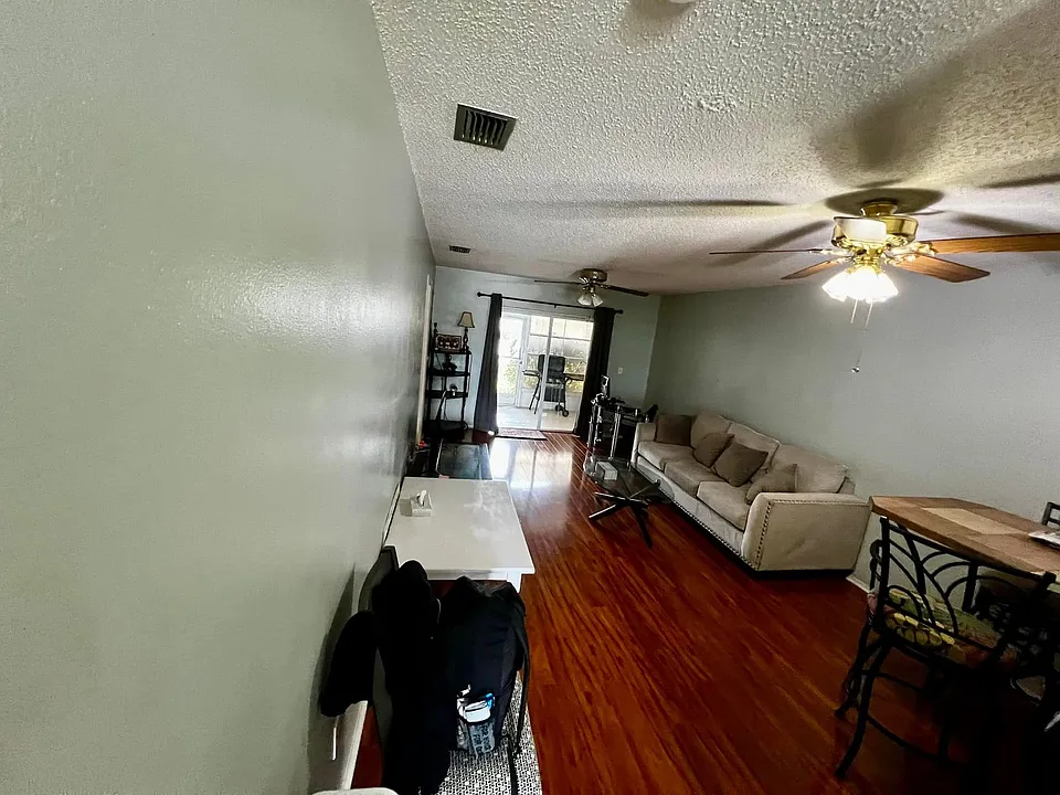 2951 Wainwright Ct #1