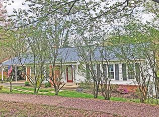 8002 W Point Dr, Springfield, VA 22153