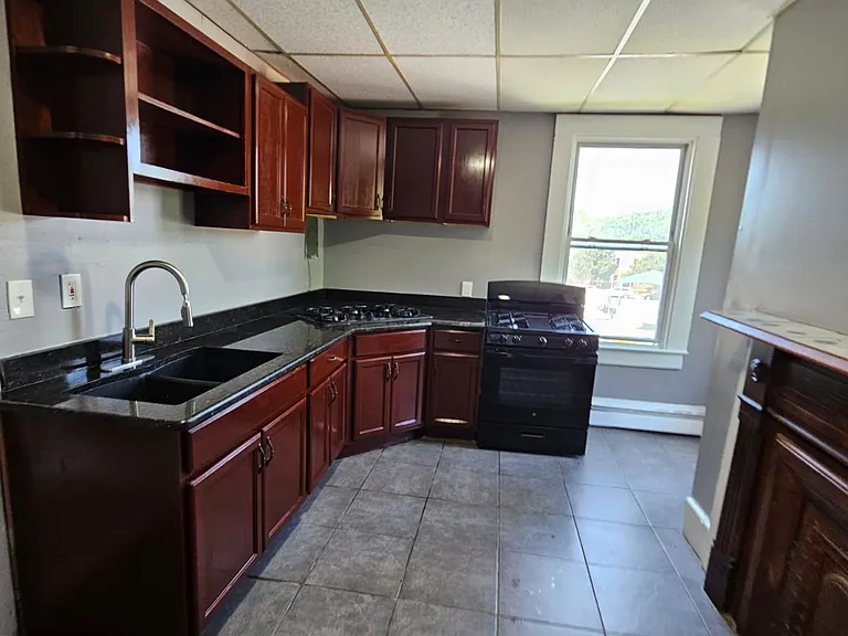 8 Hawthorne Ave #A2 — Photo 10