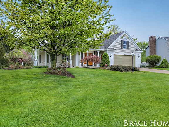 2nd image of 1314 Meadowgreen Ct SE