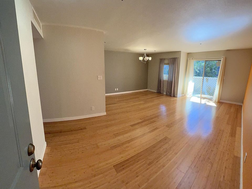 1st image of 1010 San Antonio Cir