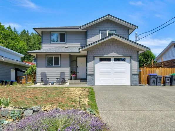 2270 McKenzie Ave, Comox, BC V9M 1J1