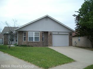 25 Jordan Ln, Bentonville, AR 72712