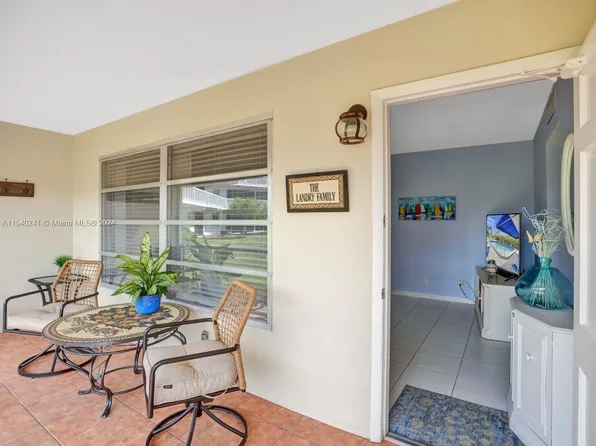 600 Pine Dr APT 111, Pompano Beach, FL 33060
