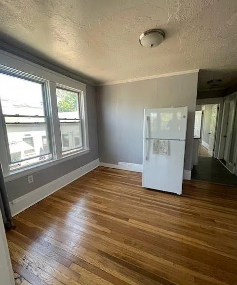 16 Congress Ave #5 — Photo 3