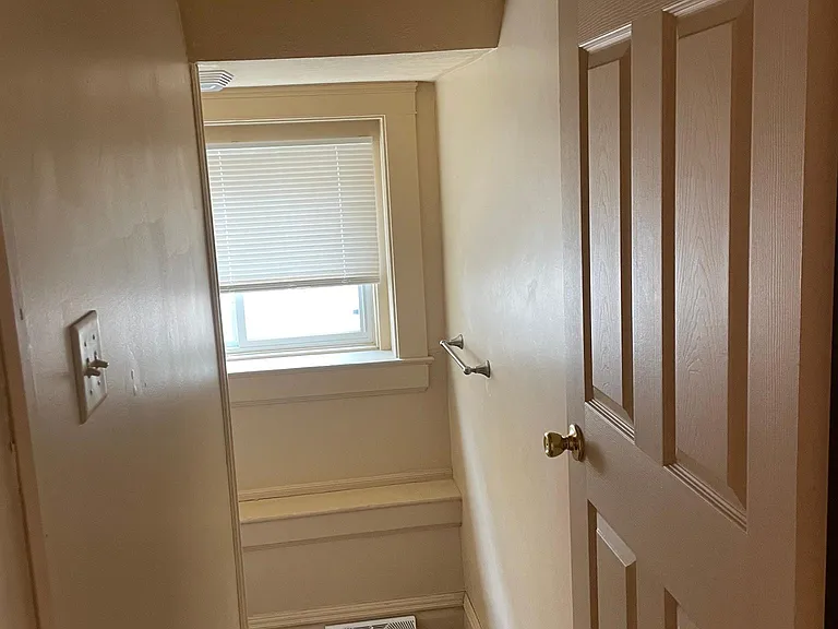 209 Park Ave — Photo 30