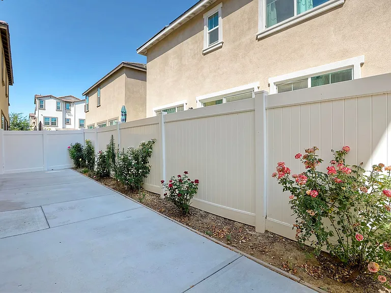 40530 Melrose Dr — Photo 18