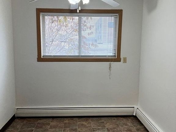 5th image of 924 24th Ave S #11