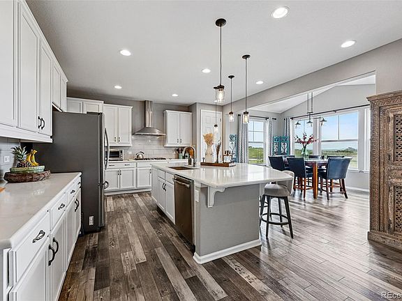 4th image of 2511 Loon Lane