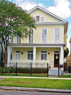 1st image of 923 Nashville Ave