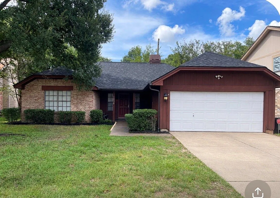 3 bed, 2.0 bath, 1416 sqft, $1,900 — Photo 1