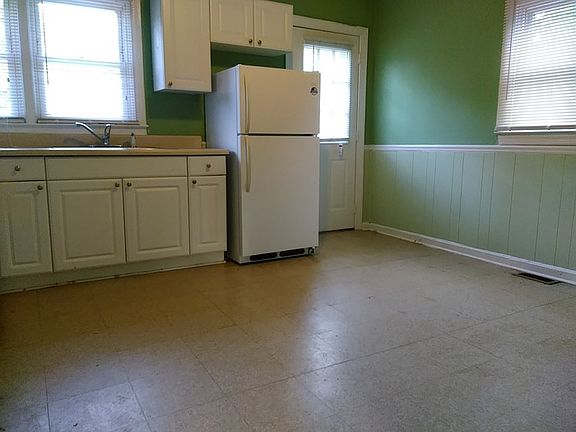 5th image of 516 Central Ave