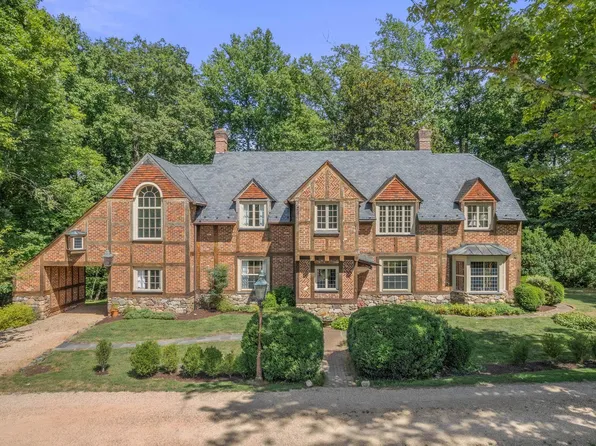 2512 Liberty Hall Ln, Charlottesville, VA 22901