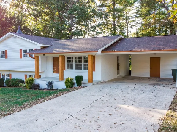3851 Idlewood Acres Rd, Hickory, NC 28601
