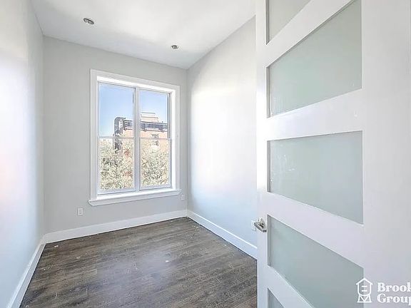5th image of 129 Park Ave #2A