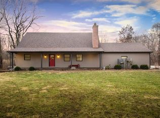 8199 Ridgeway Dr, Hopedale, IL 61747