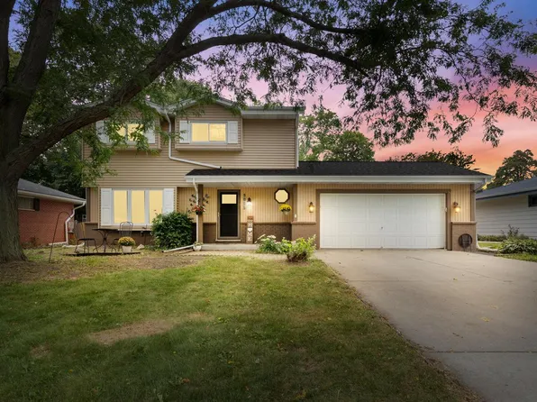 9095 South Annette PLACE, Oak Creek, WI 53154
