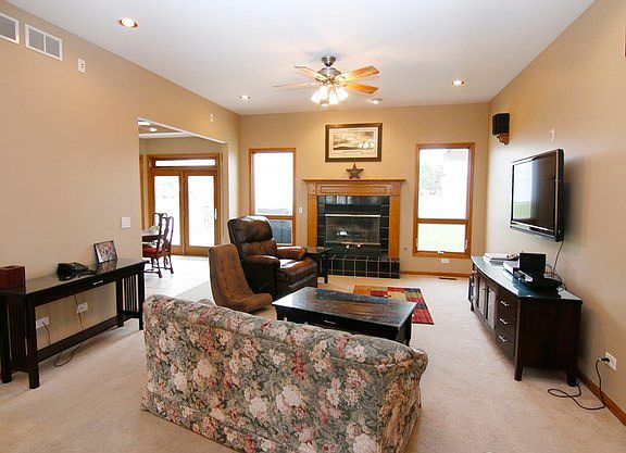5th image of 1315 Wright Dr