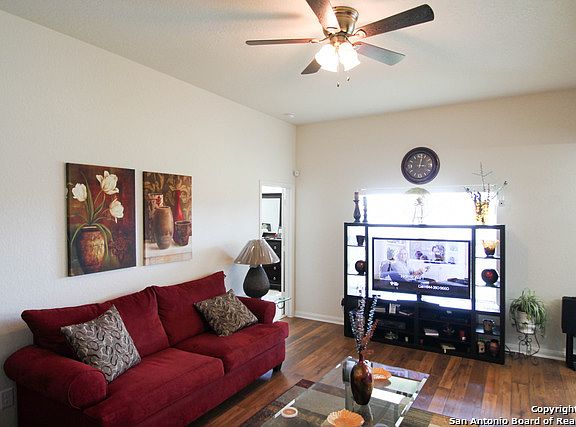 4th image of 3427 Foster Mdws
