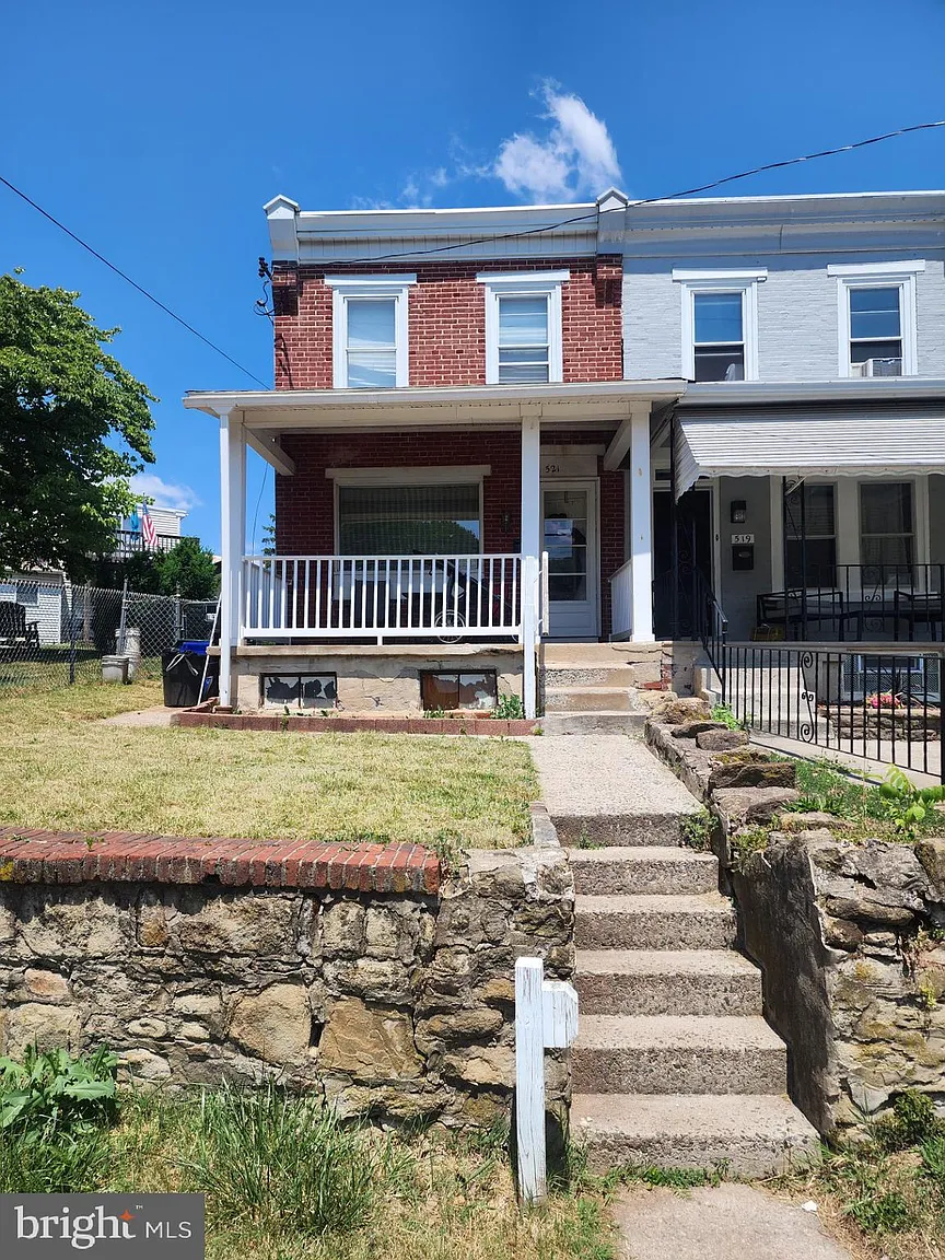 521 Ford St photo 1