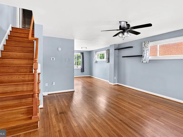 2225 Ellen Ave — Photo 6