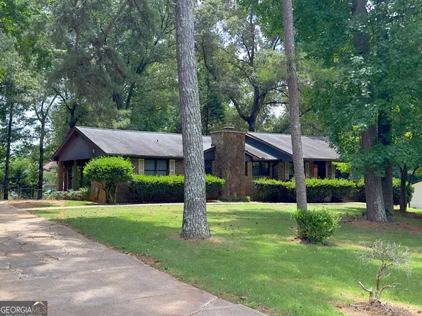 75 Hickory Dr, Stockbridge, GA 30281