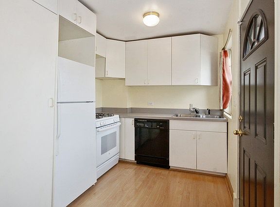 4th image of 428 Eberly Ave