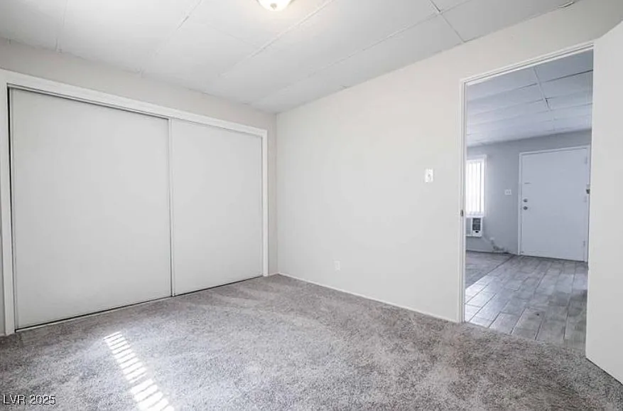 2 bed, 1.0 bath, 4570 sqft, $1,050 — Photo 4
