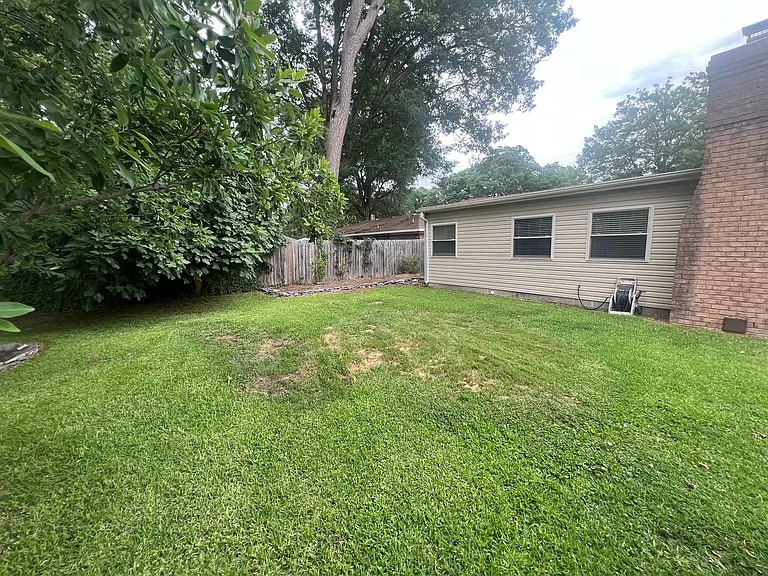 421 Brian Ave — Photo 24