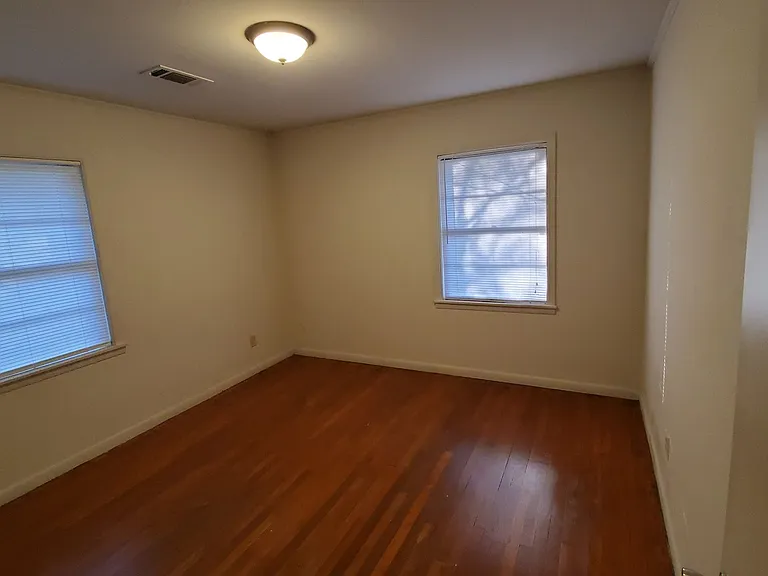 3208 Whitfield St — Photo 12