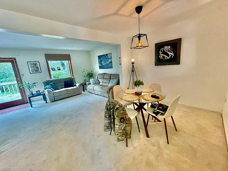 425 Parkridge Ln — Photo 10