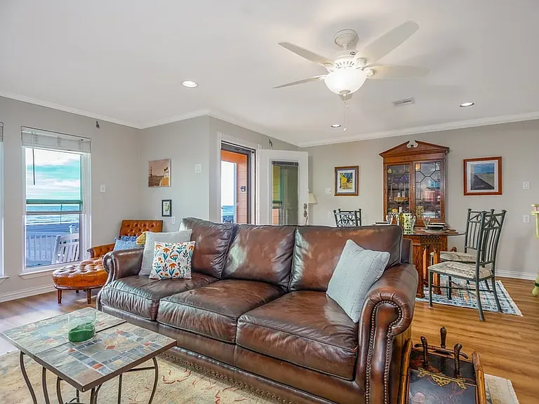 8316 Seawall Blvd #5 — Photo 25